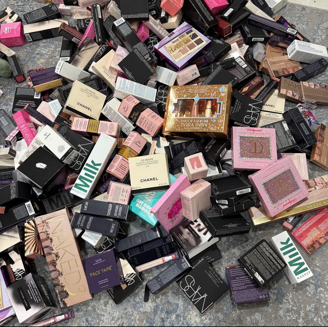 $1700 High End Sephora & ULTA Luxury Brand Name Cosmetic Lot - Give + GlowMedium Lux Box