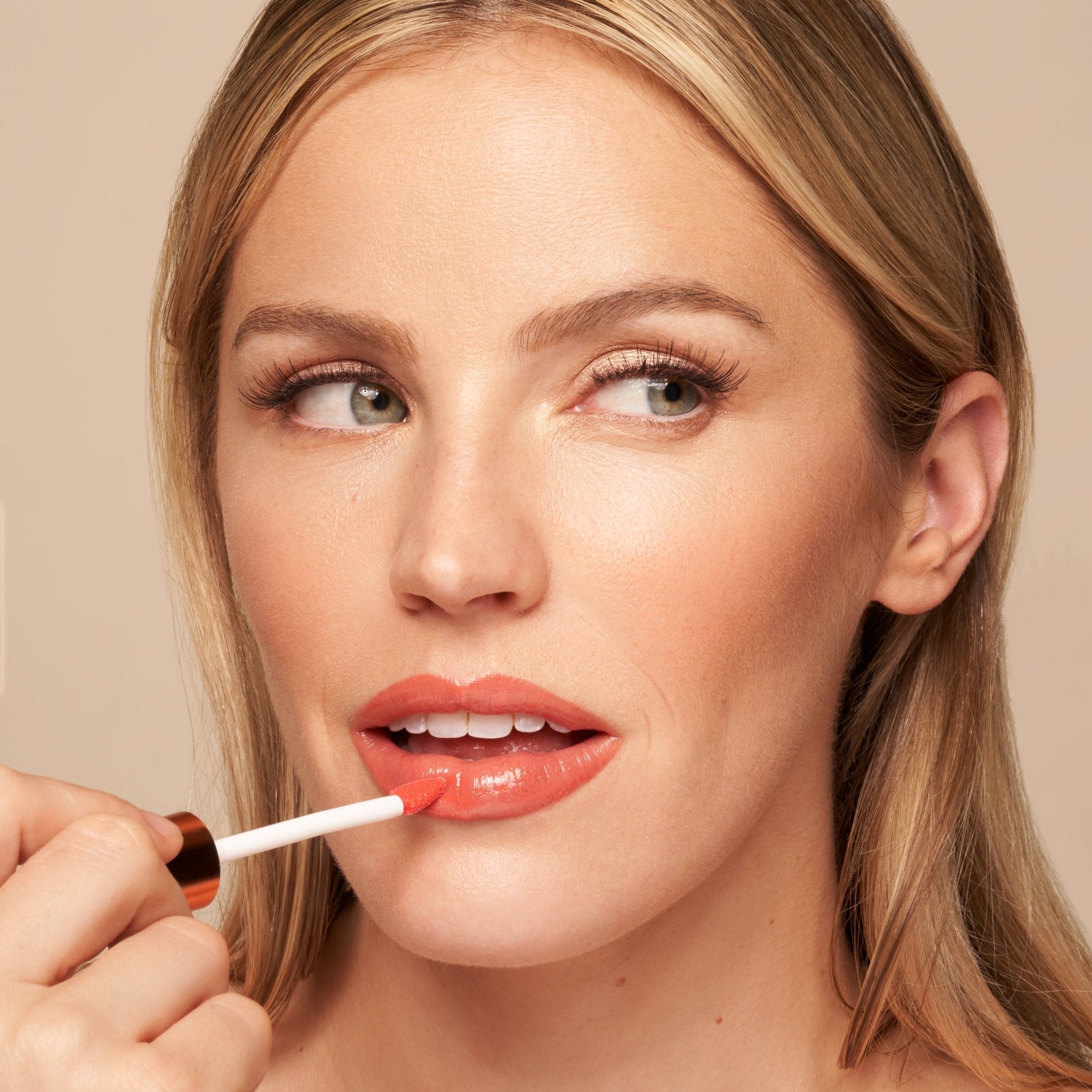 Luxe Lip Nourishing Oil with Hyaluronic + Vitamin E - Give + GlowLip Oil